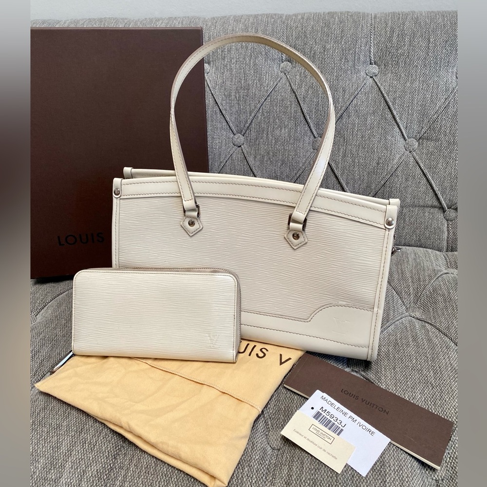 Louis Vuitton Cream Epi Leather Shoulder Tote with Matching Wallet